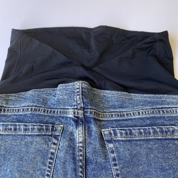 Isabel Maternity by Ingrid & Isabel Blue Jean Shorts Over Belly High-Rise - Picture 6 of 11